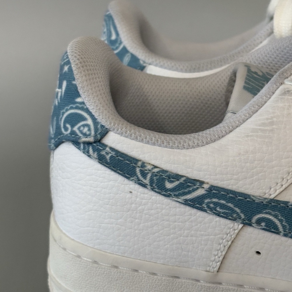 Nike Air Force 1 Low '07 Sneakers Womens 9 White Blue Paisley DH4406-100 - Picture 8 of 16